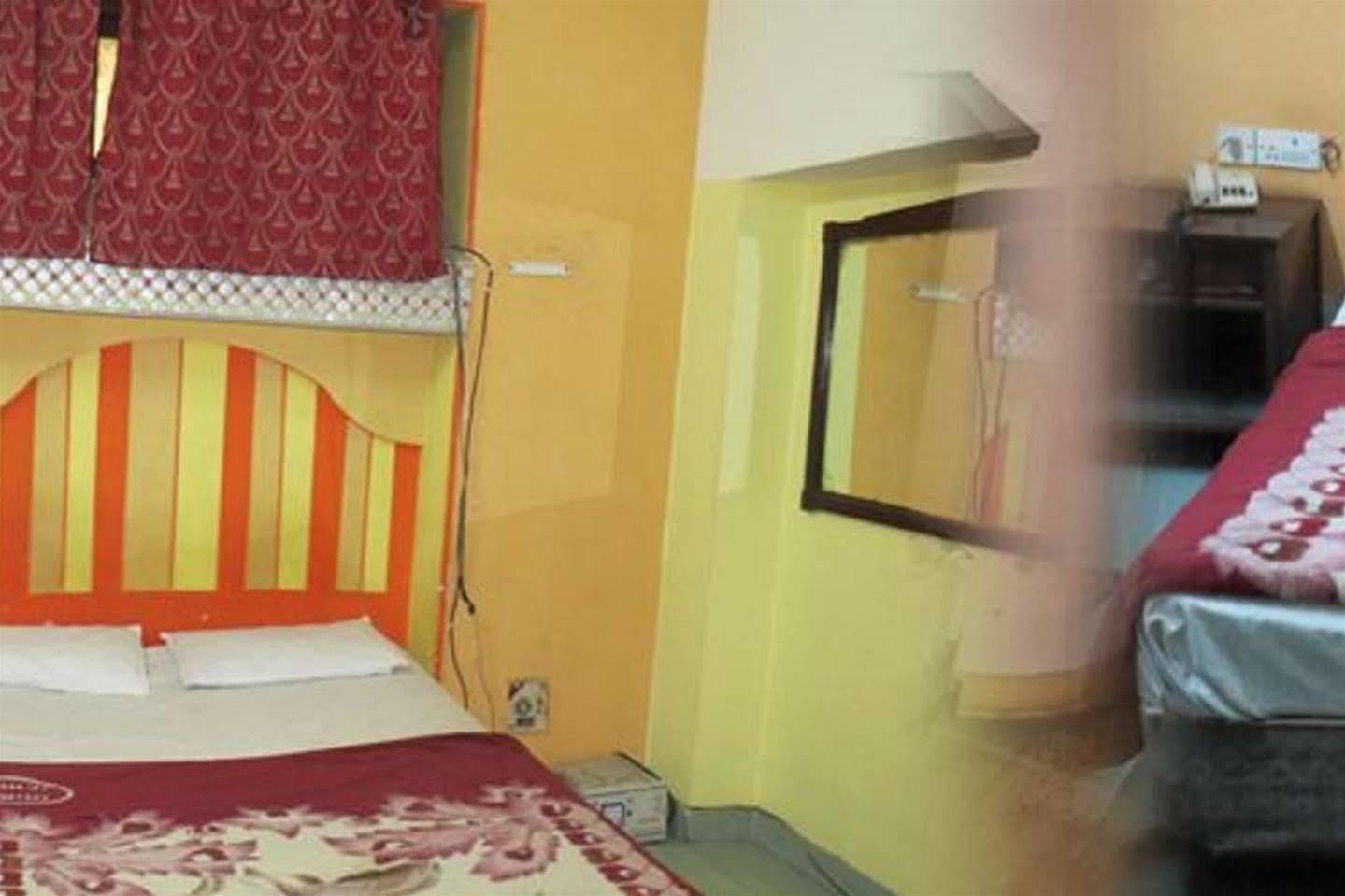 Hotel Krishna Palace 新德里 外观 照片
