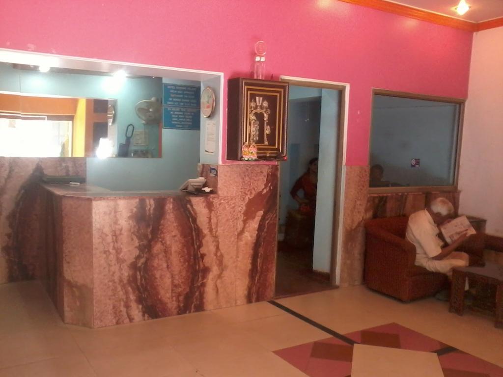Hotel Krishna Palace 新德里 外观 照片